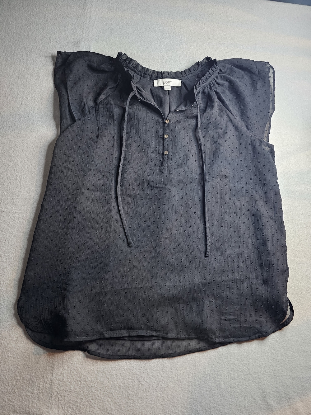 LOFT Black Dot Tie-Neck Cap Sleeve Blouse Size M